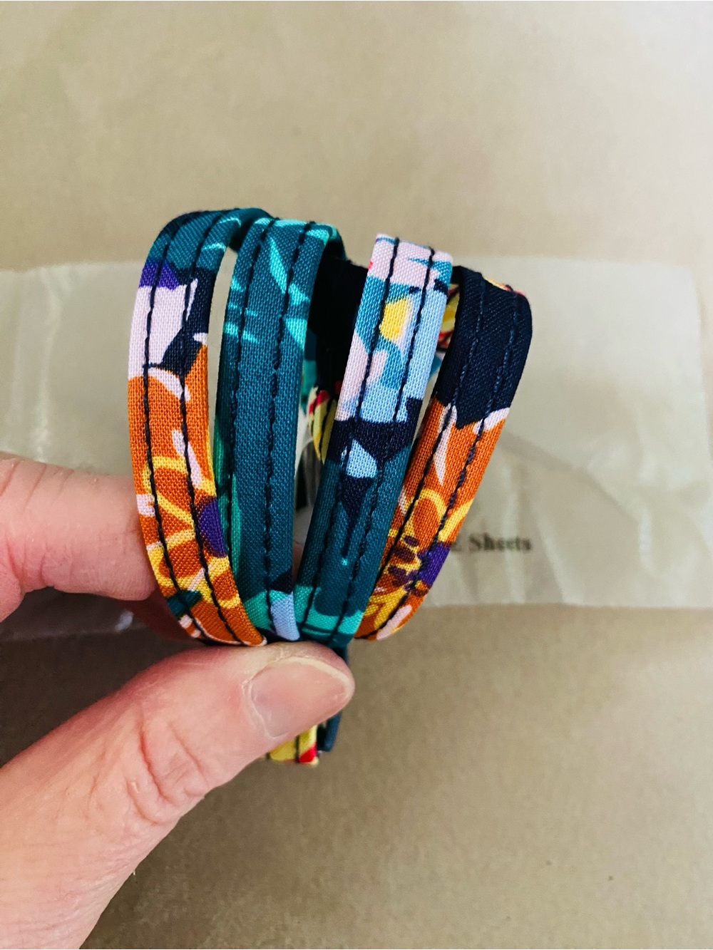 Vera Bradley Breakaway Lanyard NWT “Happy Blooms”